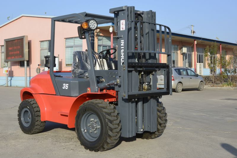 compact all terrain forklift