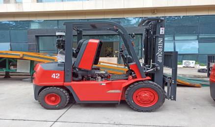 Routine maintenance cycle and purpose of forklift